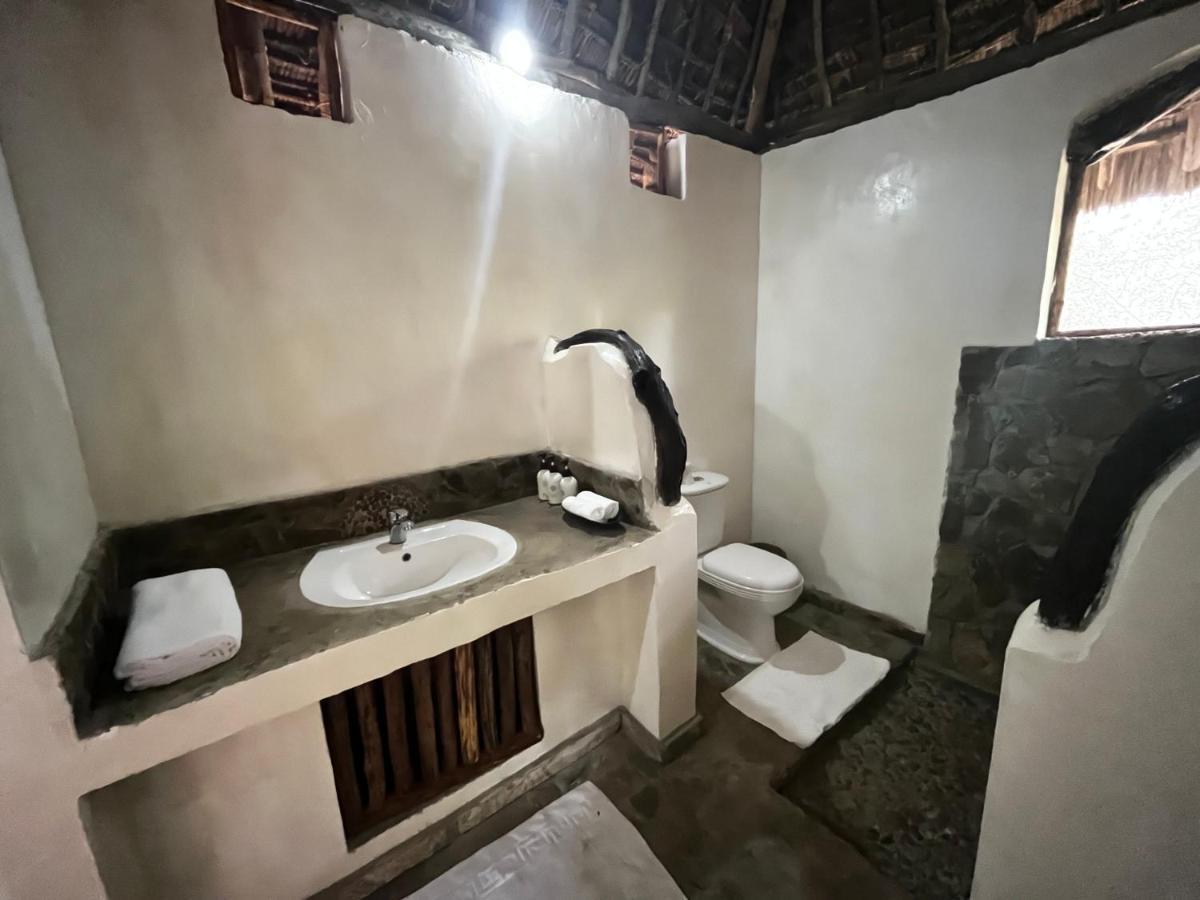Lemara Eco Camp Hotel Kisaki Ngoại thất bức ảnh